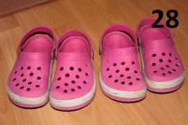2 x crocs (1/4)