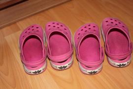 2 x crocs (2/4)