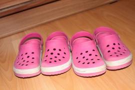 2 x crocs (3/4)