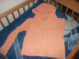 Sveter s kapucňou (1/1)