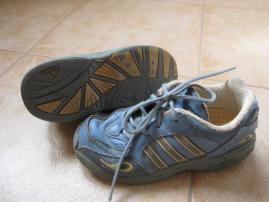 Kozene adidasky (3/4)