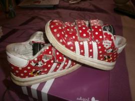 Tenisky adidas (1/1)
