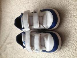 Tenisky adidas (3/4)