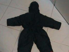 Tmavomodry overal (4/4)