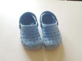 Crocs-y vsuvky (1/3)