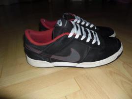 Panske Nike v. 42 (2/4)
