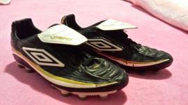 Kopačky Umbro č.38 (1/4)