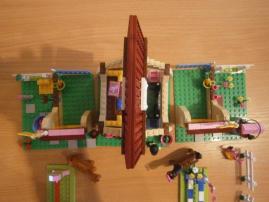Lego friends 3189-stajne (3/4)