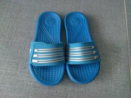 Šľapky adidas (1/1)