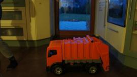 Nakladne auto smetiak (2/2)