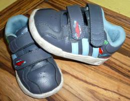 Tenisky adidas v.21 (3/3)