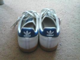 Tenisky adidas (2/3)