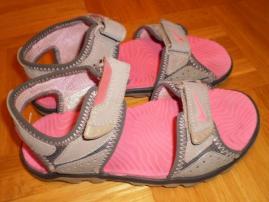 Nike sandálky (2/4)