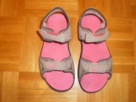 Nike sandálky (4/4)