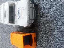 Poziarnicke auto a . (2/3)