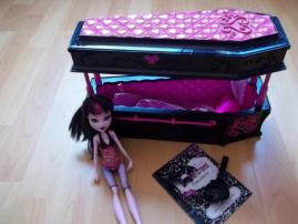 Monster high postel a báb (1/4)