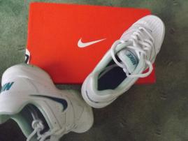 Nike tenisky (4/4)