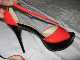 Nenosene sandale (1/4)