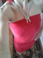 Cervene saty (1/4)