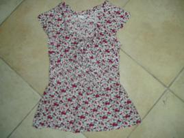 H&M kvietková blúzka (1/3)