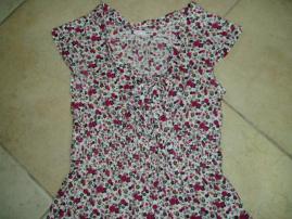 H&M kvietková blúzka (2/3)