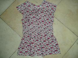 H&M kvietková blúzka (3/3)