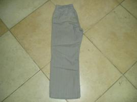 H&M pásikavé nohavice (3/4)