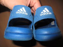 Adidas sandálky (2/3)
