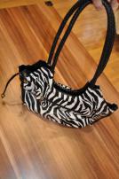 Zebra kabelka (3/4)