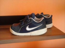 Tenisky Nike (1/2)