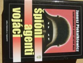 Špióni, agenti, vojaci (1/1)