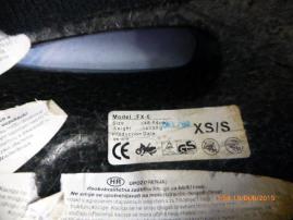 Cyklistická prilba (3/3)