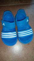Sandalky adidas (3/4)
