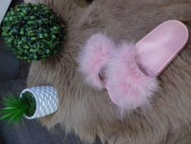 Nove slapky (2/4)