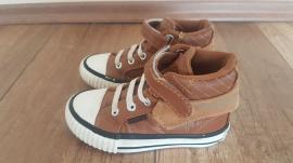 Tenisky typu converse (1/4)