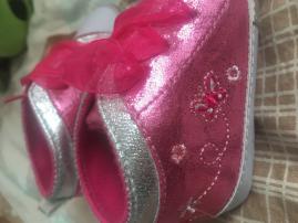 Ako nove capacky 9-12m. (3/3)