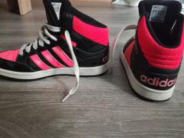 Tenisky adidas (2/3)