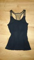 Cierny elasticky top (1/2)