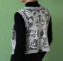 Vesta z gypírskej čipky (3/4)