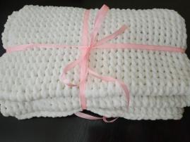 Deka z puffy vlny (4/4)