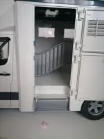 Auto pre kone (2/3)