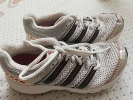 Tenisky adidas (1/1)