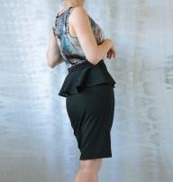 Vzorované peplum šaty (3/4)