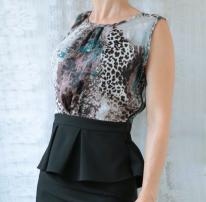Vzorované peplum šaty (4/4)