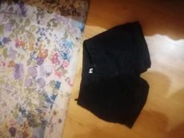 Čierne kraťasy (4/4)