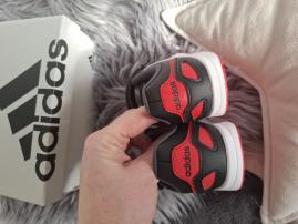 Tenisky adidas (3/5)