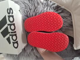 Tenisky adidas (4/5)