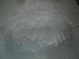 Poziciam snehobiele saty (4/6)